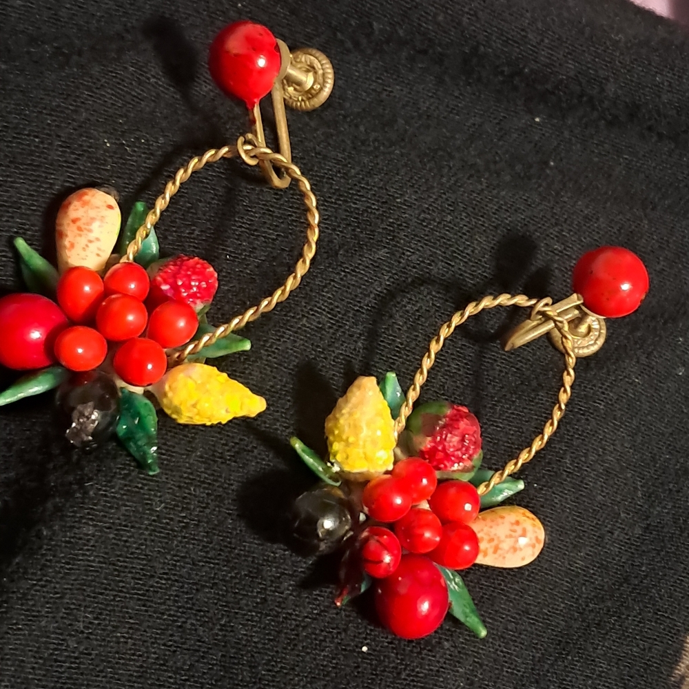VINTAGE SIGNED WEST Germany FRUIT BASKET CLIP ON EARRINGS